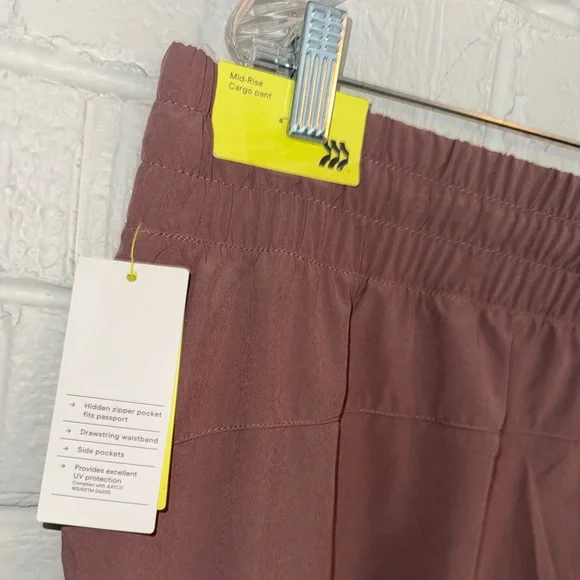 NWT ALL IN MOTION Women's Active Light Mid-Rise Cargo Joggers Sz S & XL ✨ - Picture 6 of 8